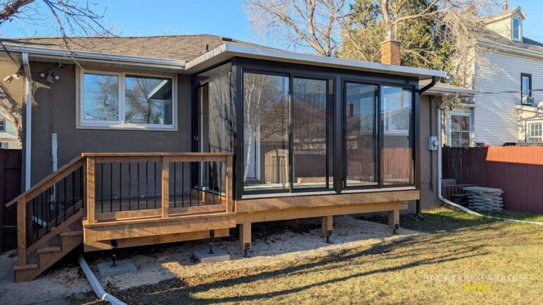 Black studio sunroom in King Edward, Winnipeg